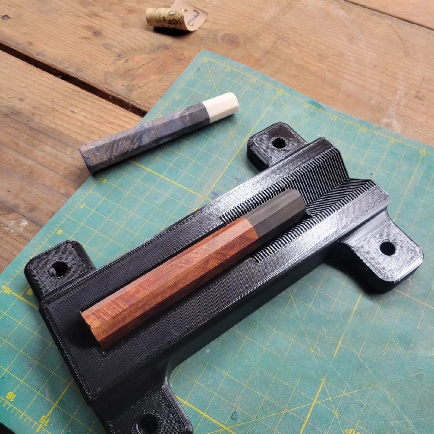 Octagonal Handle Sanding Jig